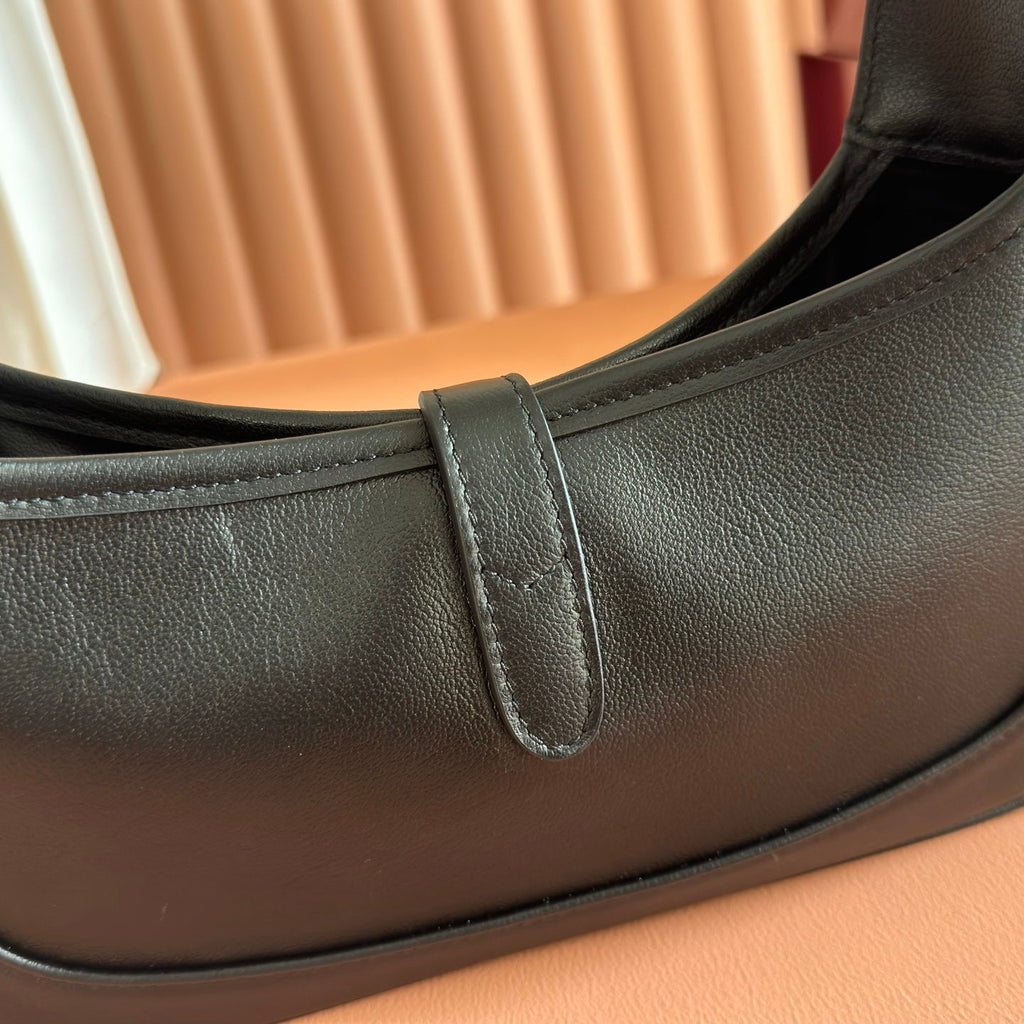 GG Jackie 1961 Slim Shoulder Bag Black Lambskin 285155