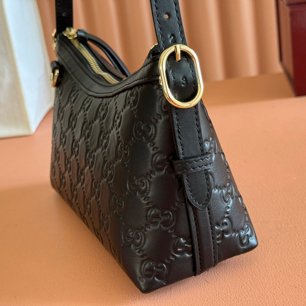GG Emblem Shoulder Bag Black Embossed Cowhide