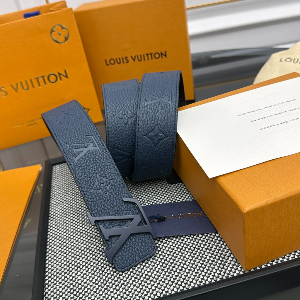 Louis Vuitton LV Initiales Taurillon 40mm Reversible Belt