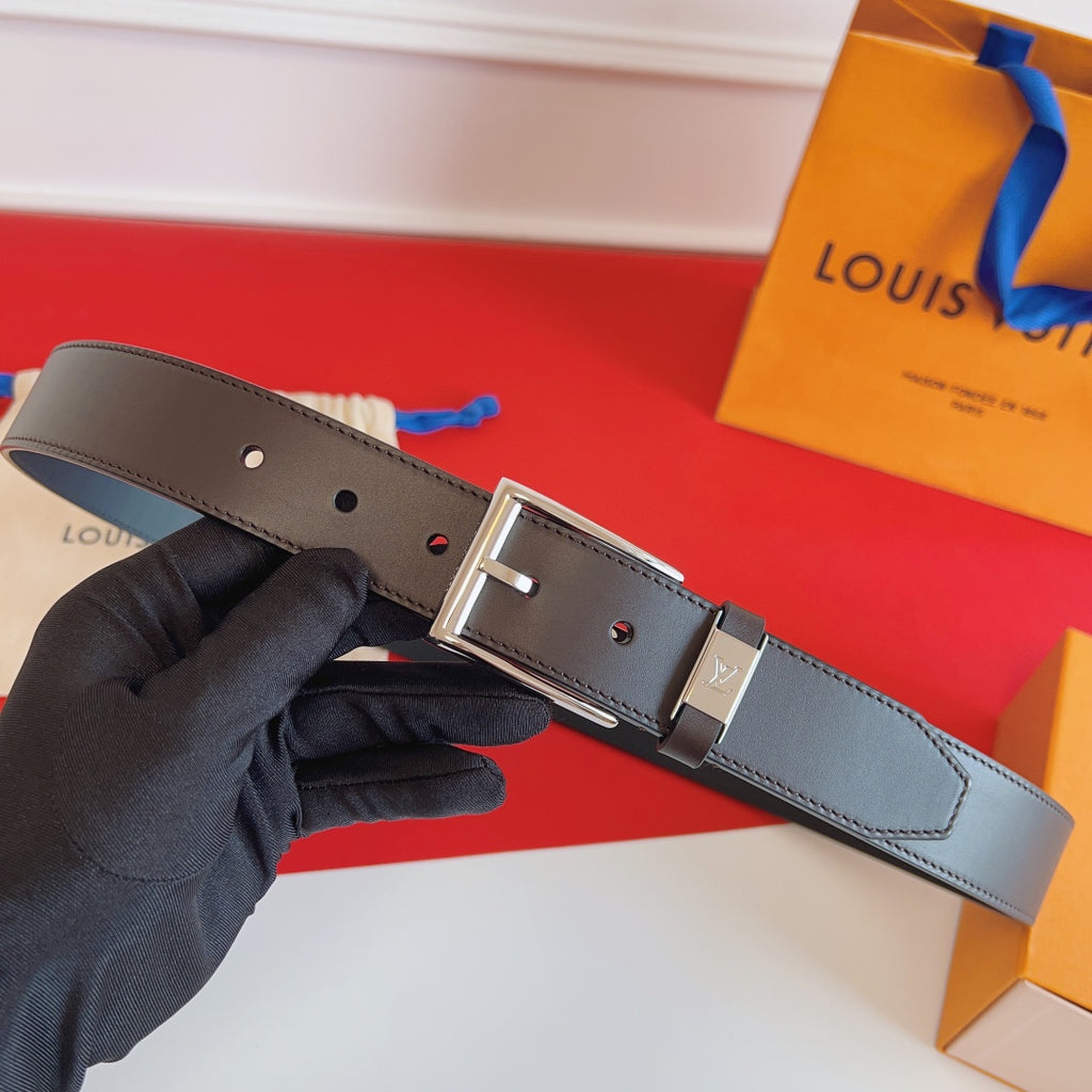 Louis Vuitton Classic 35mm Reversible Belt in Smooth Calf Leather with LV-engraved Silver Buckle