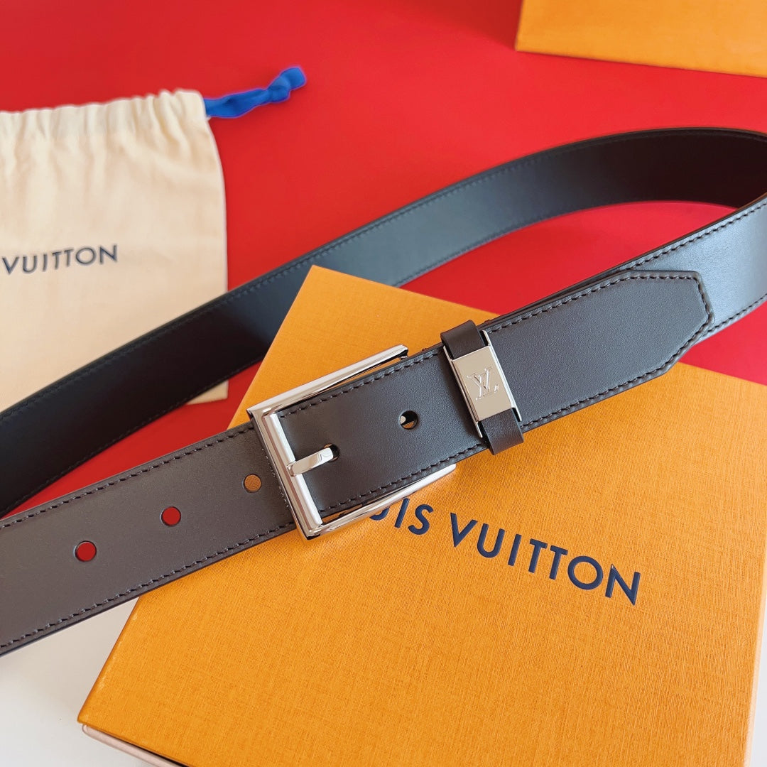 Louis Vuitton Classic 35mm Reversible Belt in Smooth Calf Leather with LV-engraved Silver Buckle