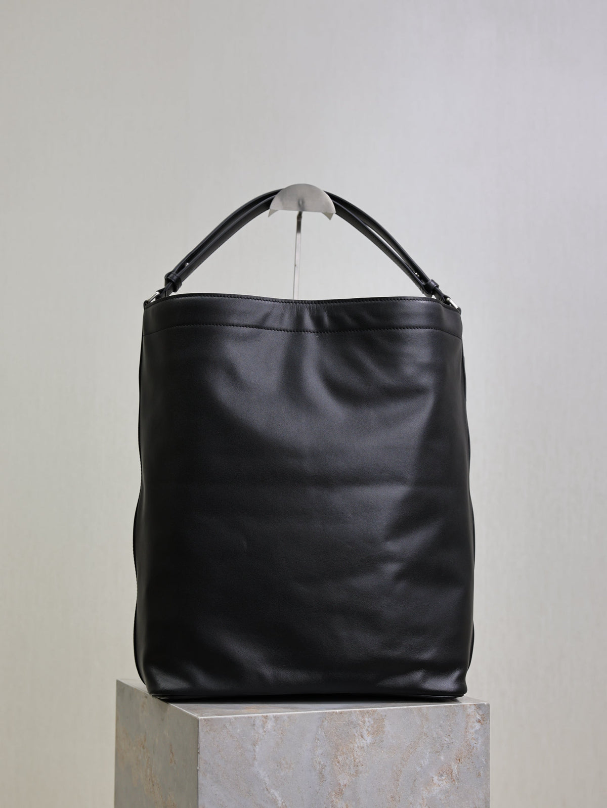 YSL Tag Hobo 31cm Black Cowhide