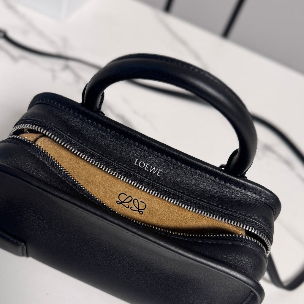 Loewe 2026 Amazona 180 Bag 20cm Black Soft Calfskin 289377