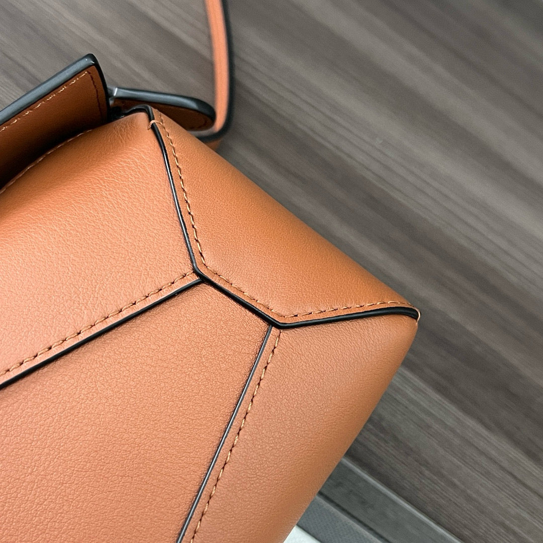 LOE MINI 18 PUZZLE BAG IN GOLD CALFSKIN