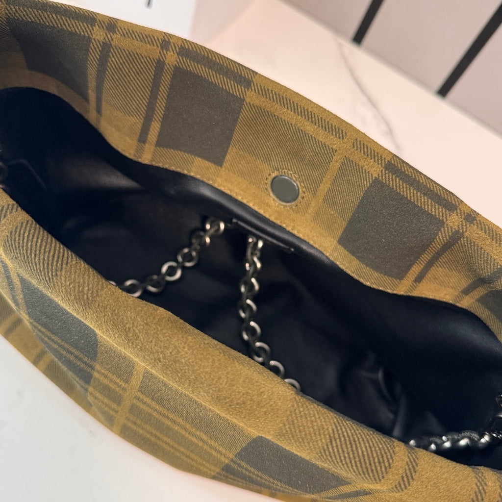 Loewe Flamenco Clutch Bag 30 Yellow Black Suede 280519