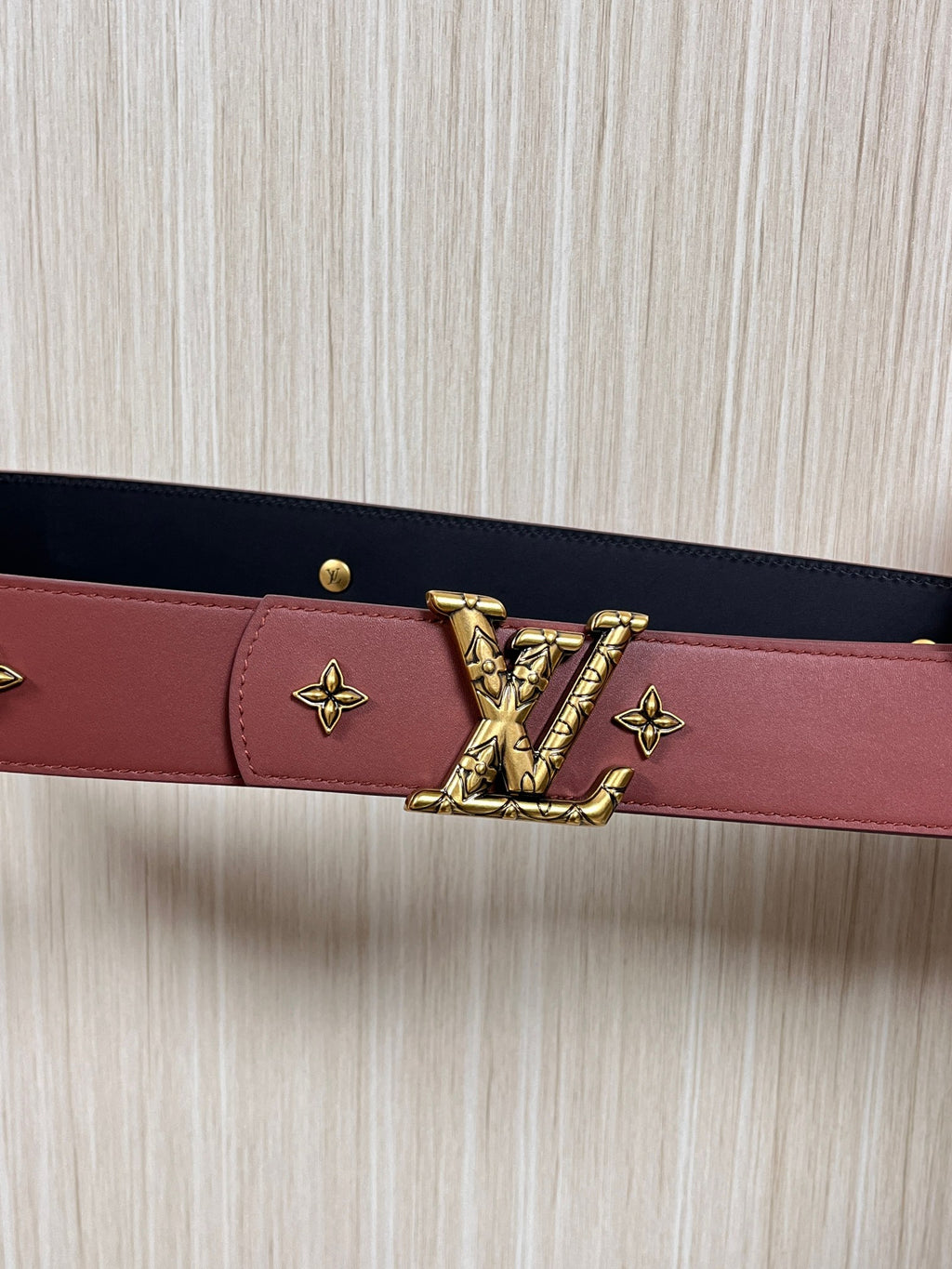 Louis Vuitton LV Dimension Drift Flower Studs 40mm Reversible Belt