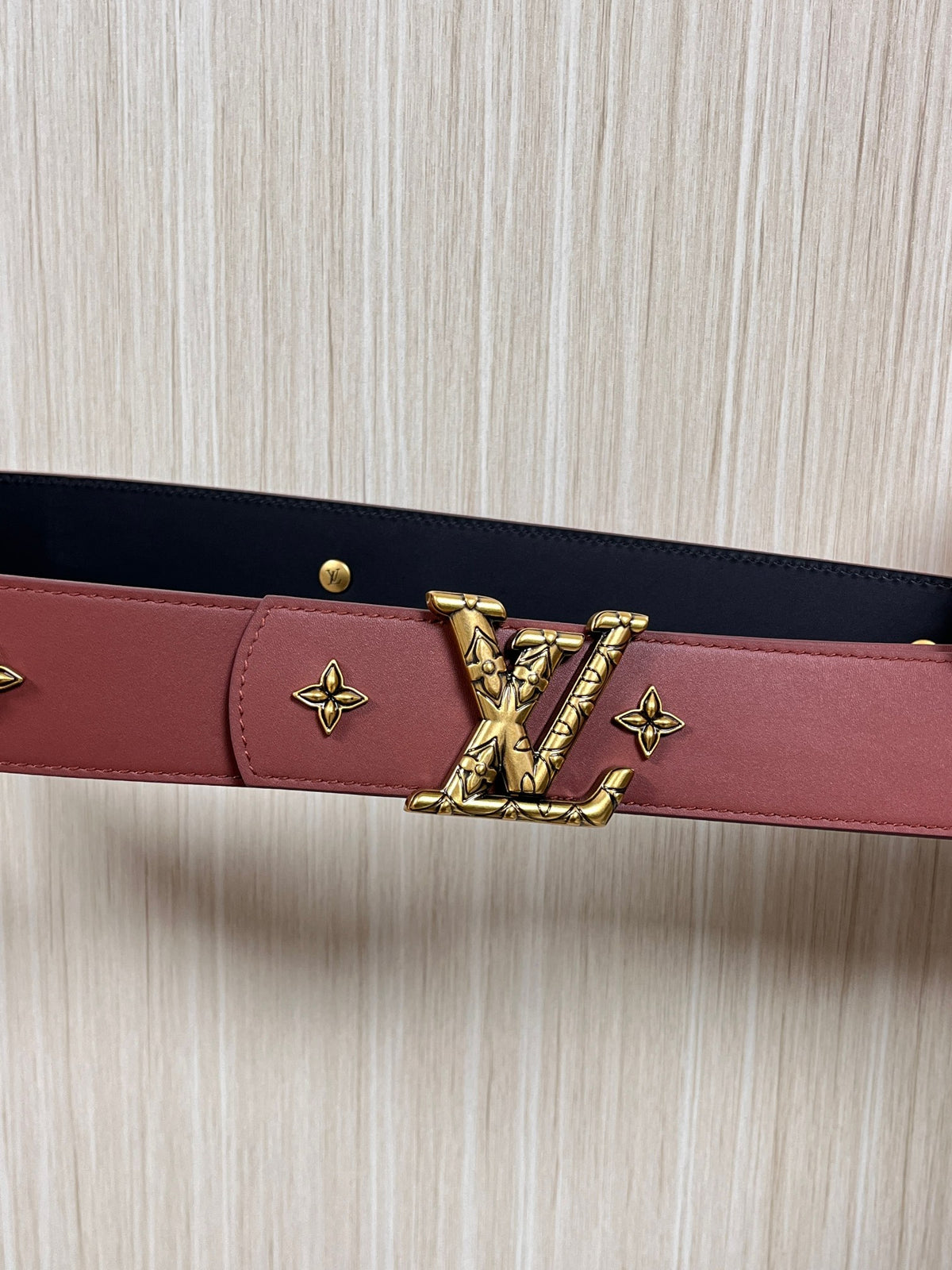 Louis Vuitton LV Dimension Drift Flower Studs 40mm Reversible Belt