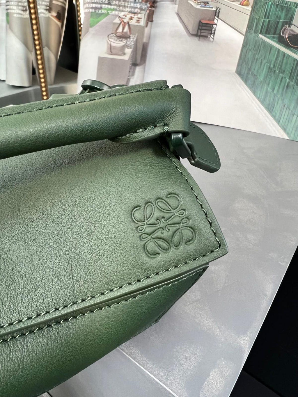 MINI PUZZLE 18CM BOTTLE GREEN CALFSKIN