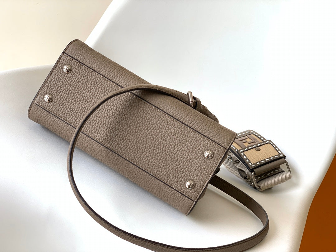 Peekaboo Mini Selleria Bag 23cm brown leather shw with 220 hand-sewn stitches