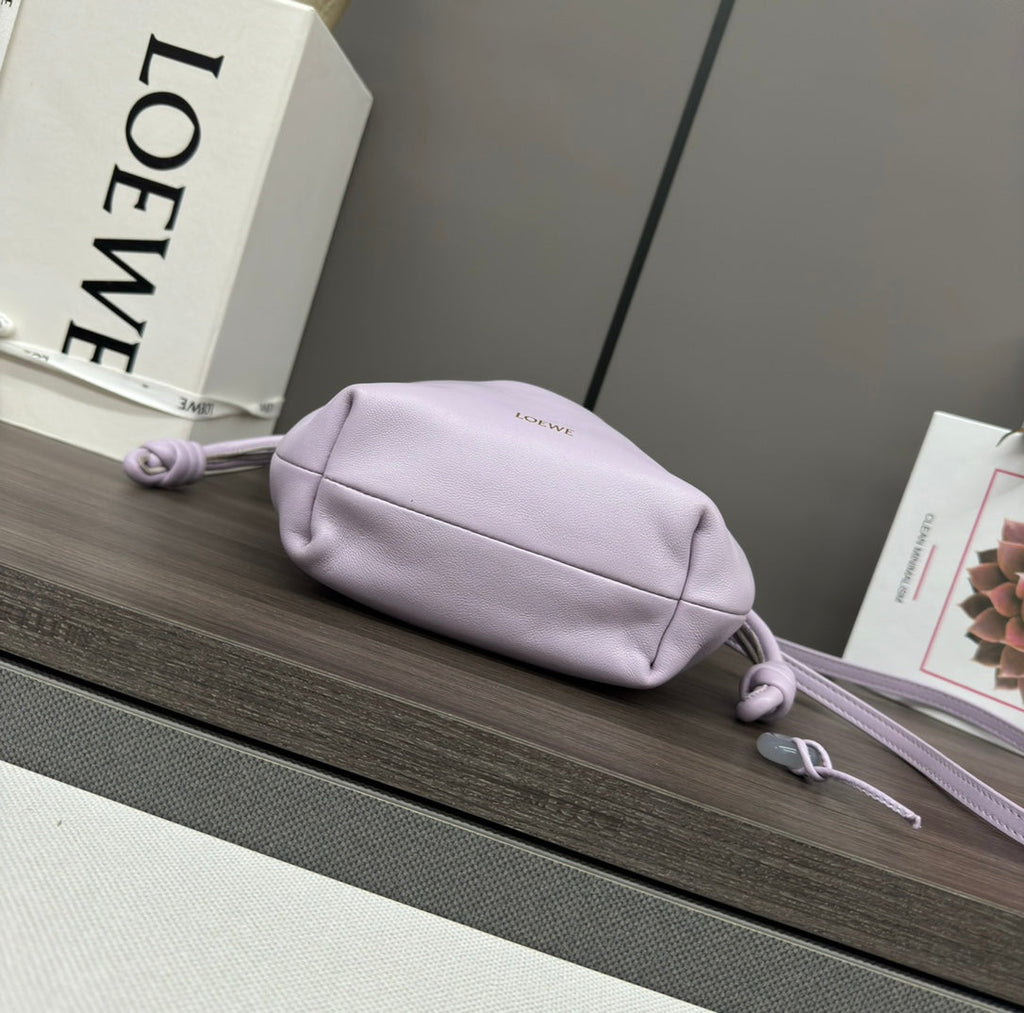 LOE 23 FLAMENCO PURSE BUCKET IN PERIWINKLE PURPLE LAMBSKIN