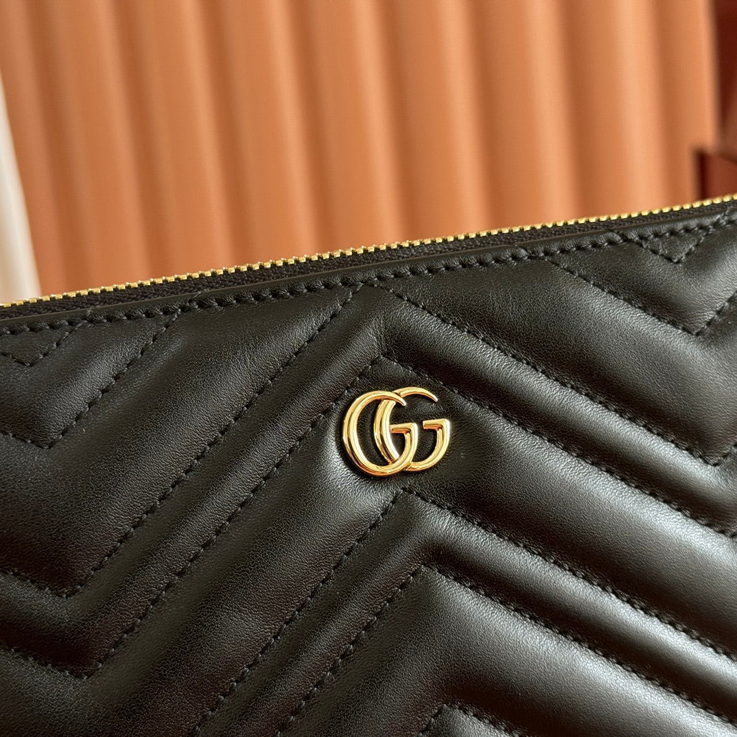 GG Marmont Pochette With Chain Black Cowhide 255061