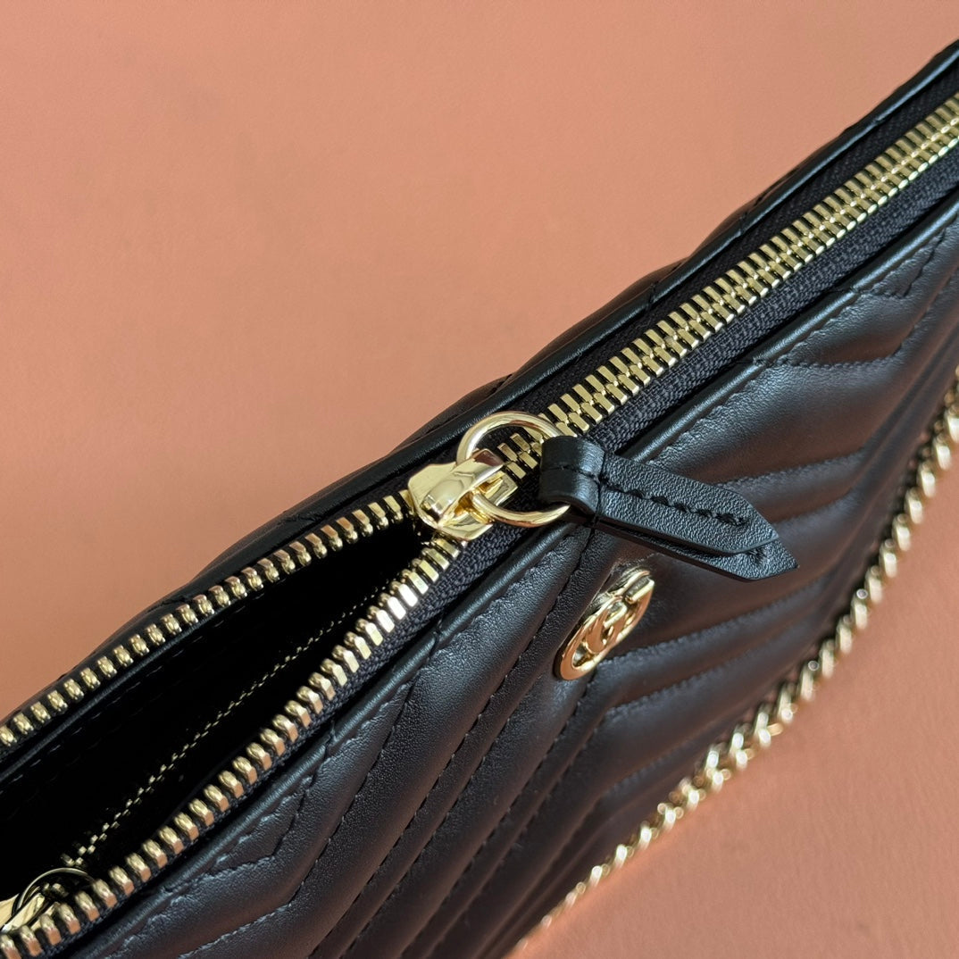 GG Marmont Pochette With Chain Black Cowhide 255061