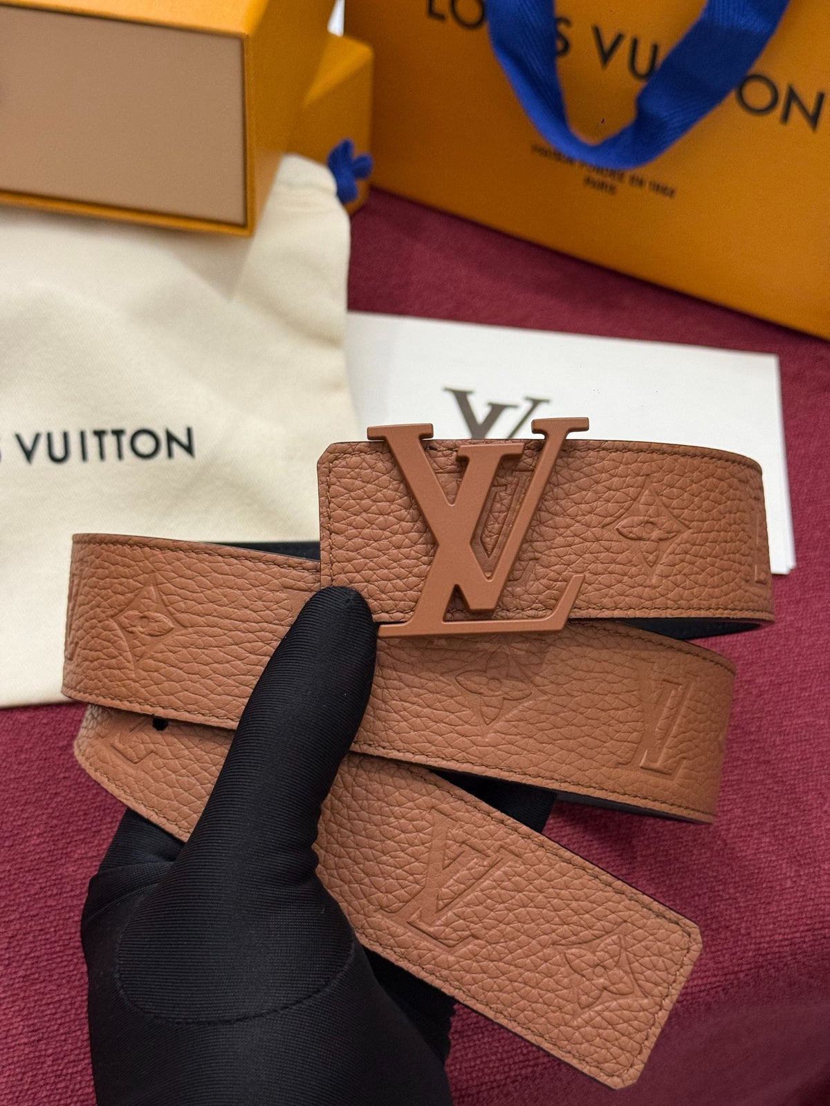 Louis Vuitton LV Initiales Taurillon Monogram 40MM Reversible Belt Camel