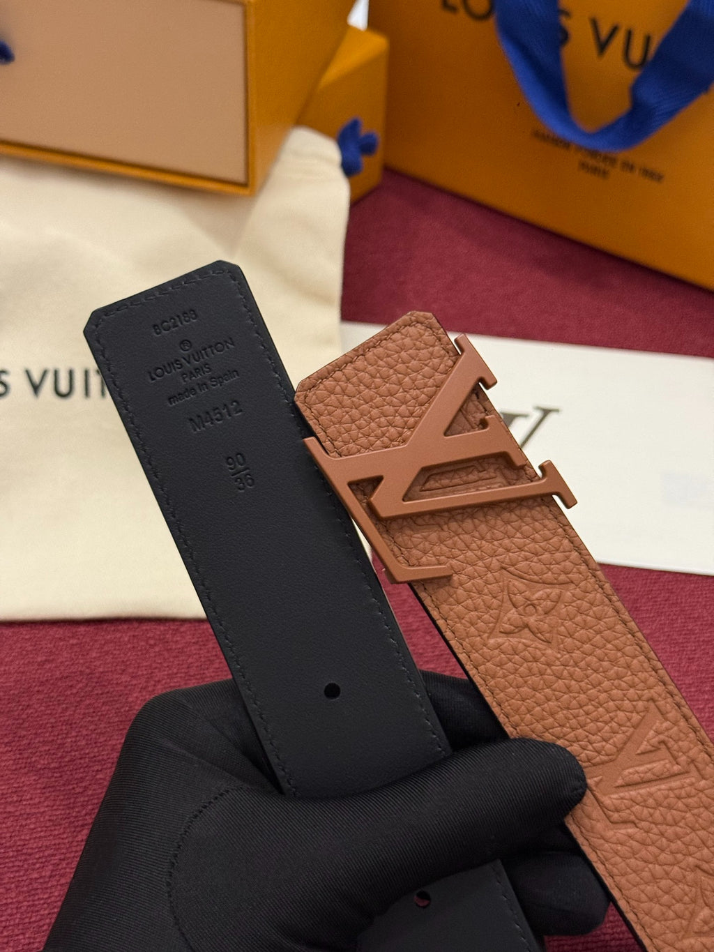 Louis Vuitton LV Initiales Taurillon Monogram 40MM Reversible Belt Camel