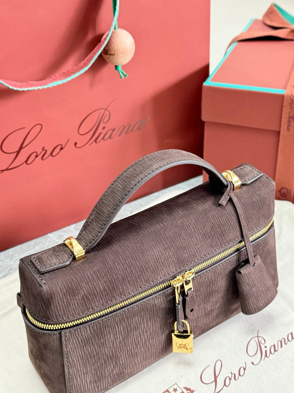 LP Extra Pouch L23 Coffee Ripple Leather 282149