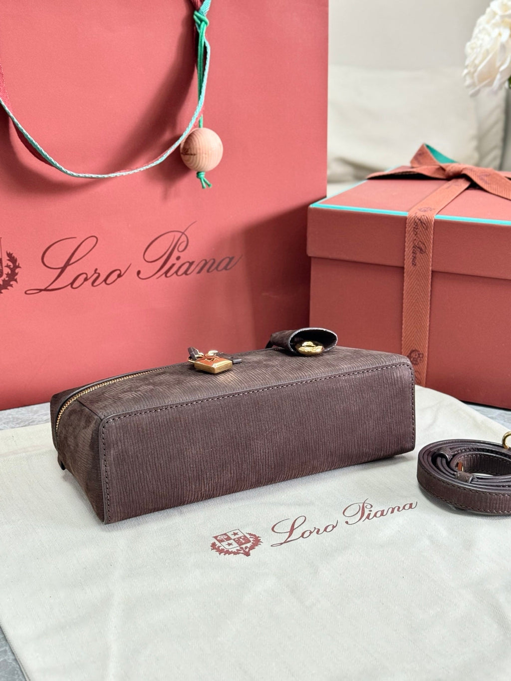 LP Extra Pouch L23 Coffee Ripple Leather 282149