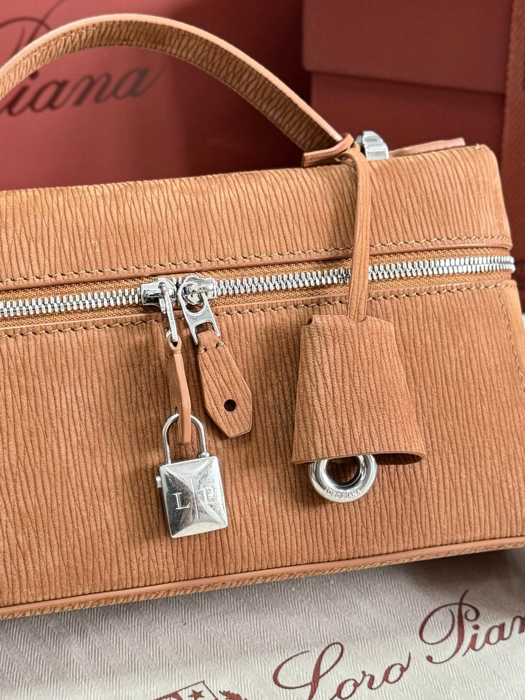 LP Extra Pouch L23 Brown Ripple Leather 282146