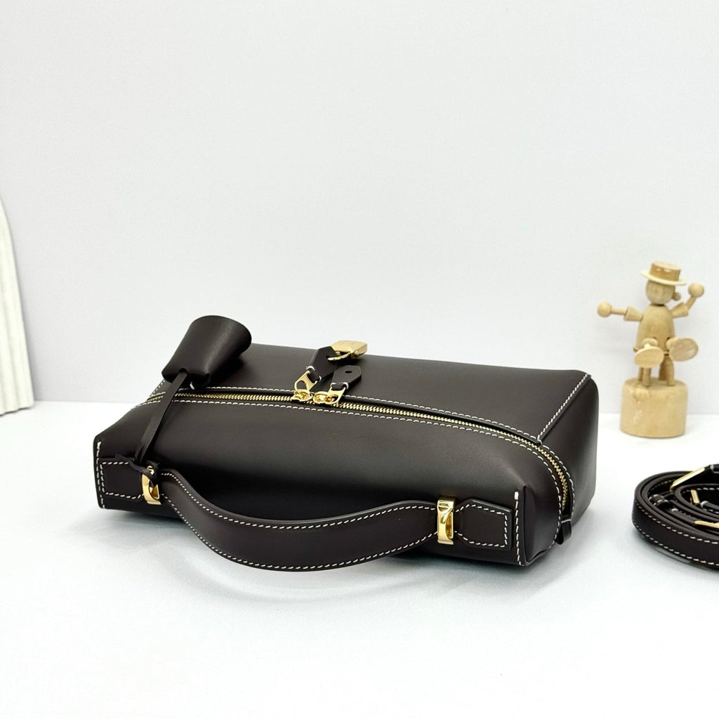 LP Extra Pouch L23 Coffee Smooth Calfskin 282134