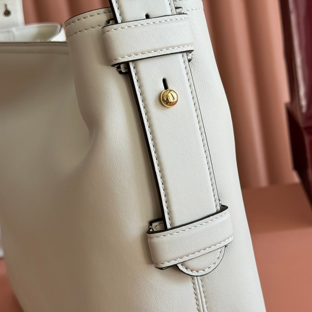 GG Beatrix Medium Tote Bag Cream Smooth Leather GHW 272127