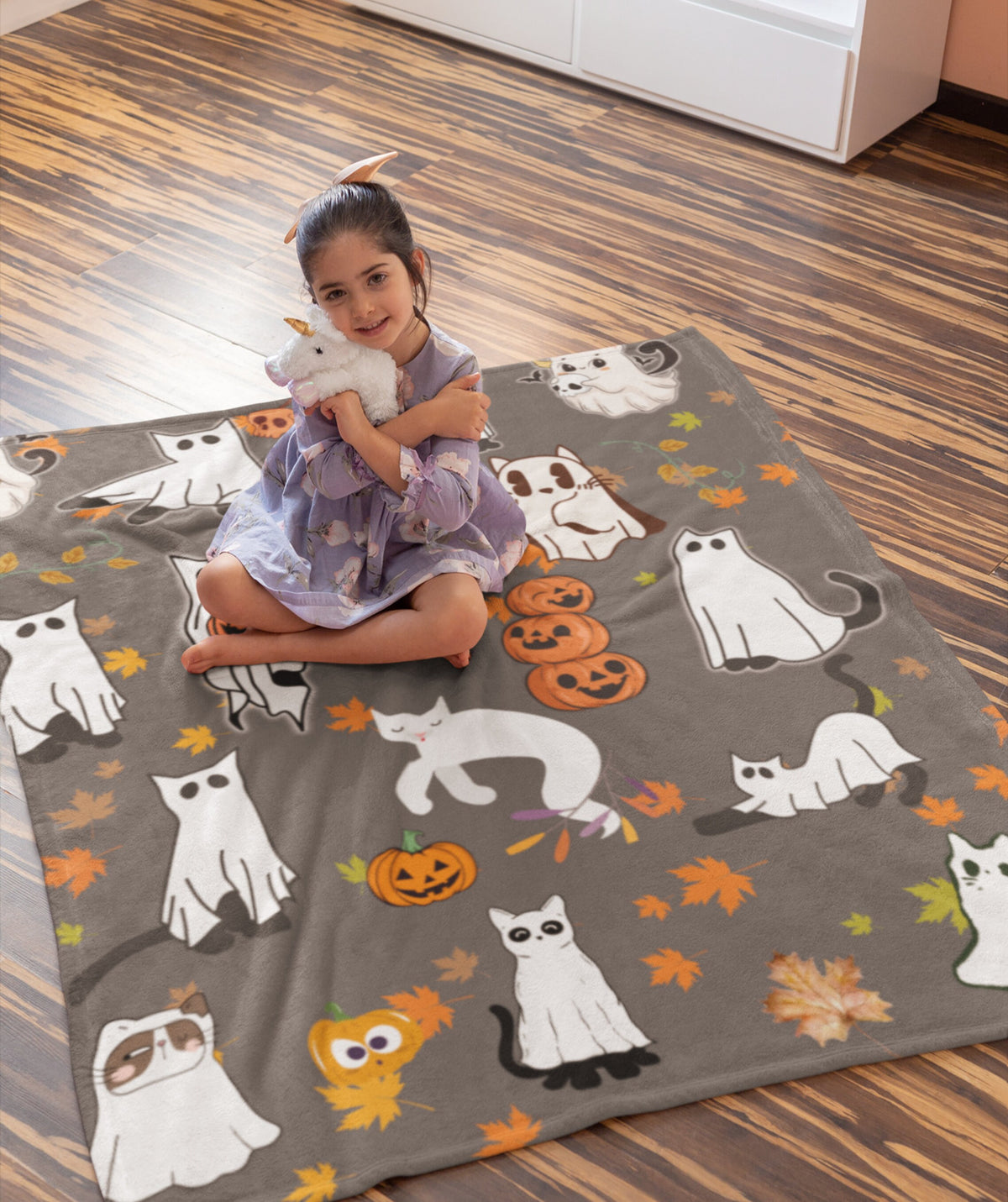 Halloween Ghost Cat Blanket, Cute Spooky Cat Throw Blanket, Cozy Fall Halloween Decor, Gothic Cat Lover Gift, Soft Plush Autumn Blanket