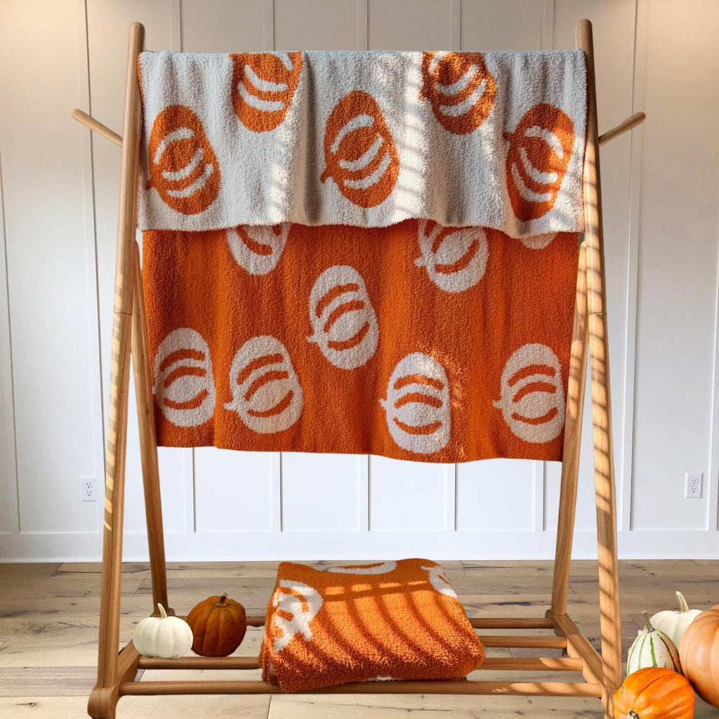 Pumpkin Throw Blanket, Fall Blanket, Halloween, Cozy, Ultrasoft, Plush, Strechy, Fluffy, Microfiber feather yarn, Two-sided, Reversible