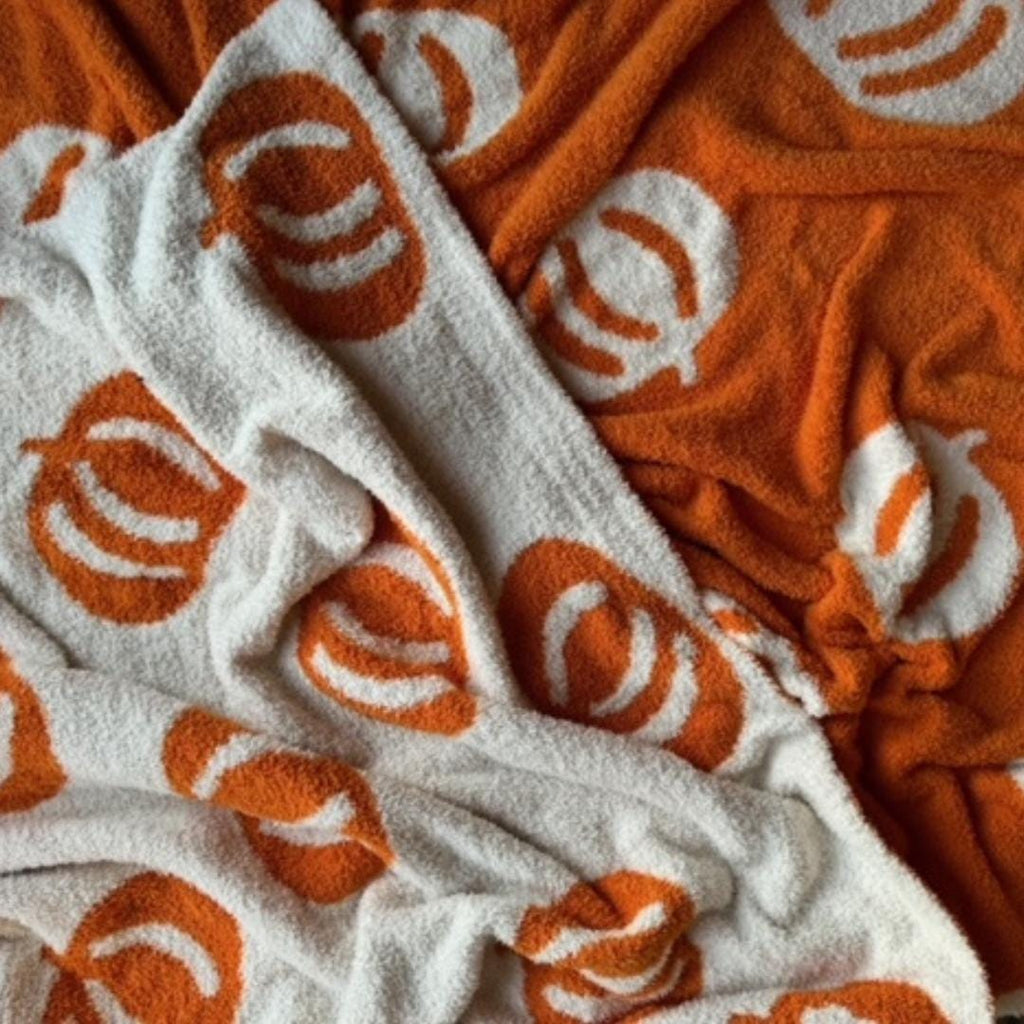 Pumpkin Throw Blanket, Fall Blanket, Halloween, Cozy, Ultrasoft, Plush, Strechy, Fluffy, Microfiber feather yarn, Two-sided, Reversible