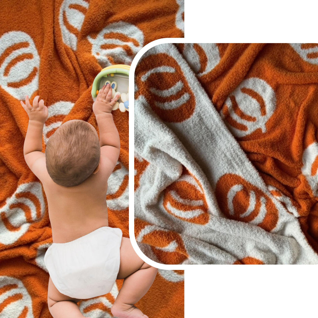 Pumpkin Throw Blanket, Fall Blanket, Halloween, Cozy, Ultrasoft, Plush, Strechy, Fluffy, Microfiber feather yarn, Two-sided, Reversible