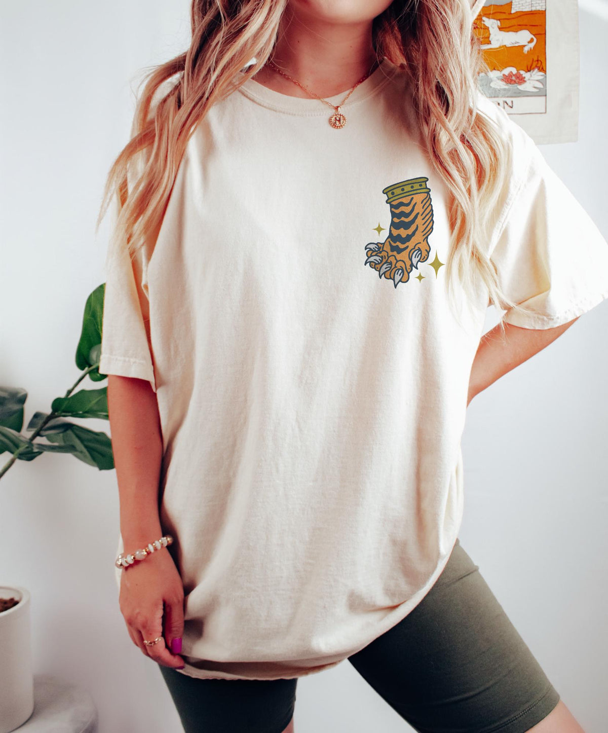 Long Live Loud Women Tee, Feminist Girl Power Shirt, Tiger Trendy Aesthetic Comfort Colors® Tee, Vintage Inspired Boho Empowerment T-Shirt