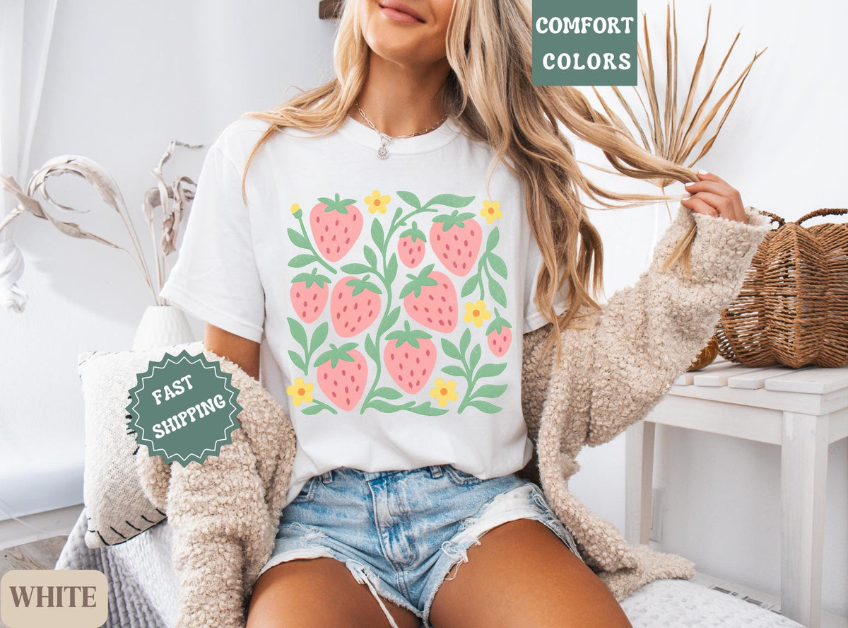 Strawberry Comfort Colors Shirt Fruit Graphic Tee Cottagecore T-Shirt Farmers Market Top Garden Girl Tee Strawberry Festival Shirt Gift