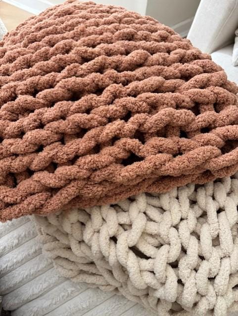 Chunky Knit Blanket: Hand-Knitted Chenille Throw - New Home Gift