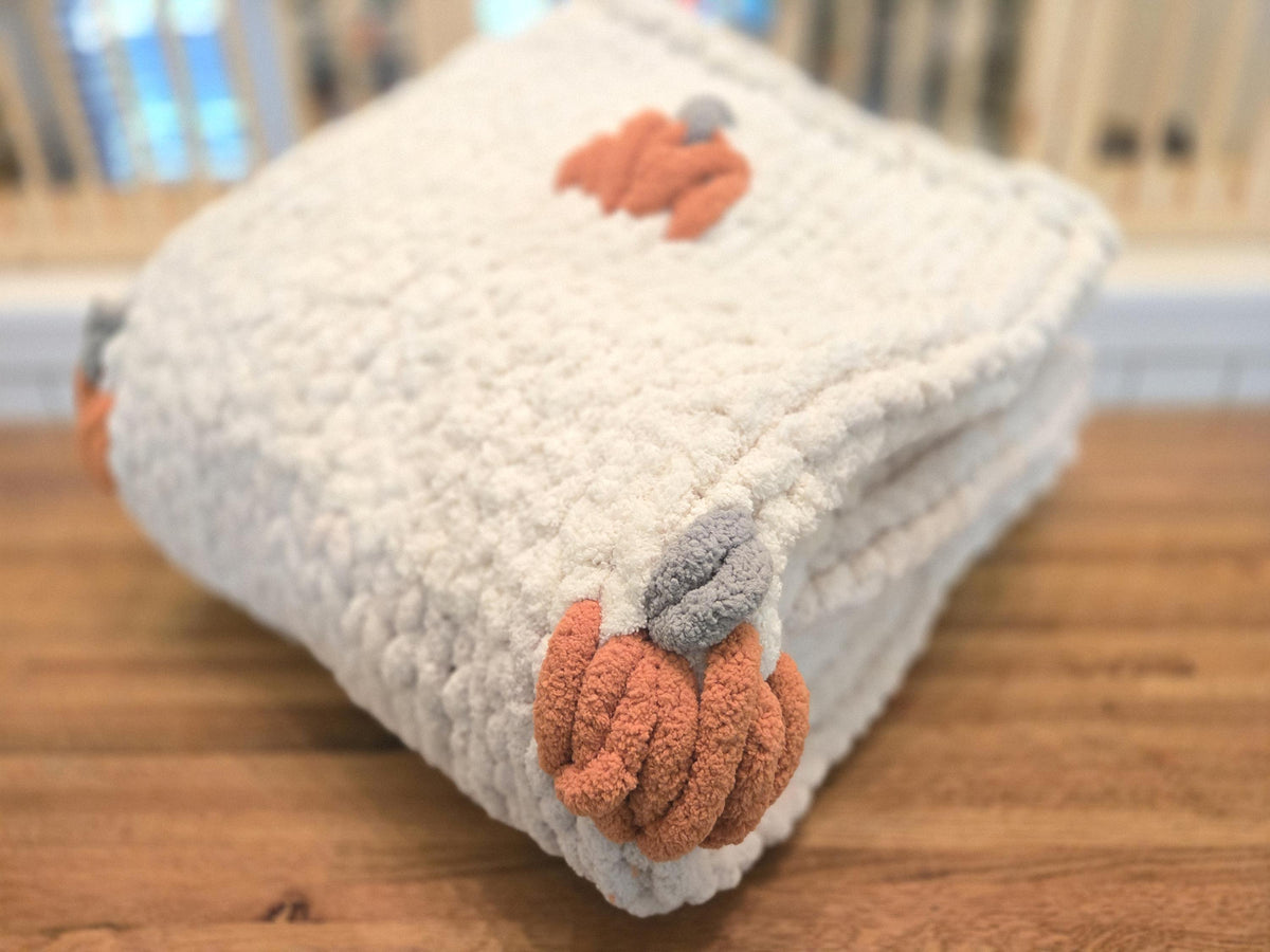 Pumpkin Handcrafted Beige Chenille Throw: Chunky Knit Blanket for Cozy Autumn Comfort