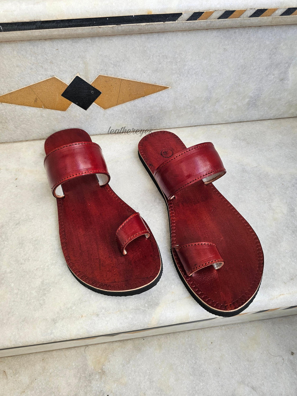 Traditional genuine cherry tan colors leather flat toe ring sandals greeques for women