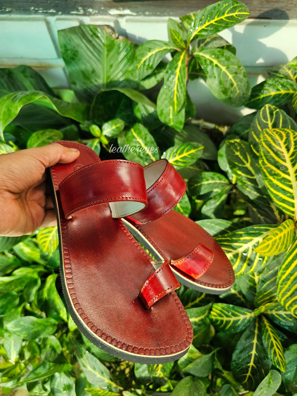 Traditional genuine cherry tan colors leather flat toe ring sandals greeques for women
