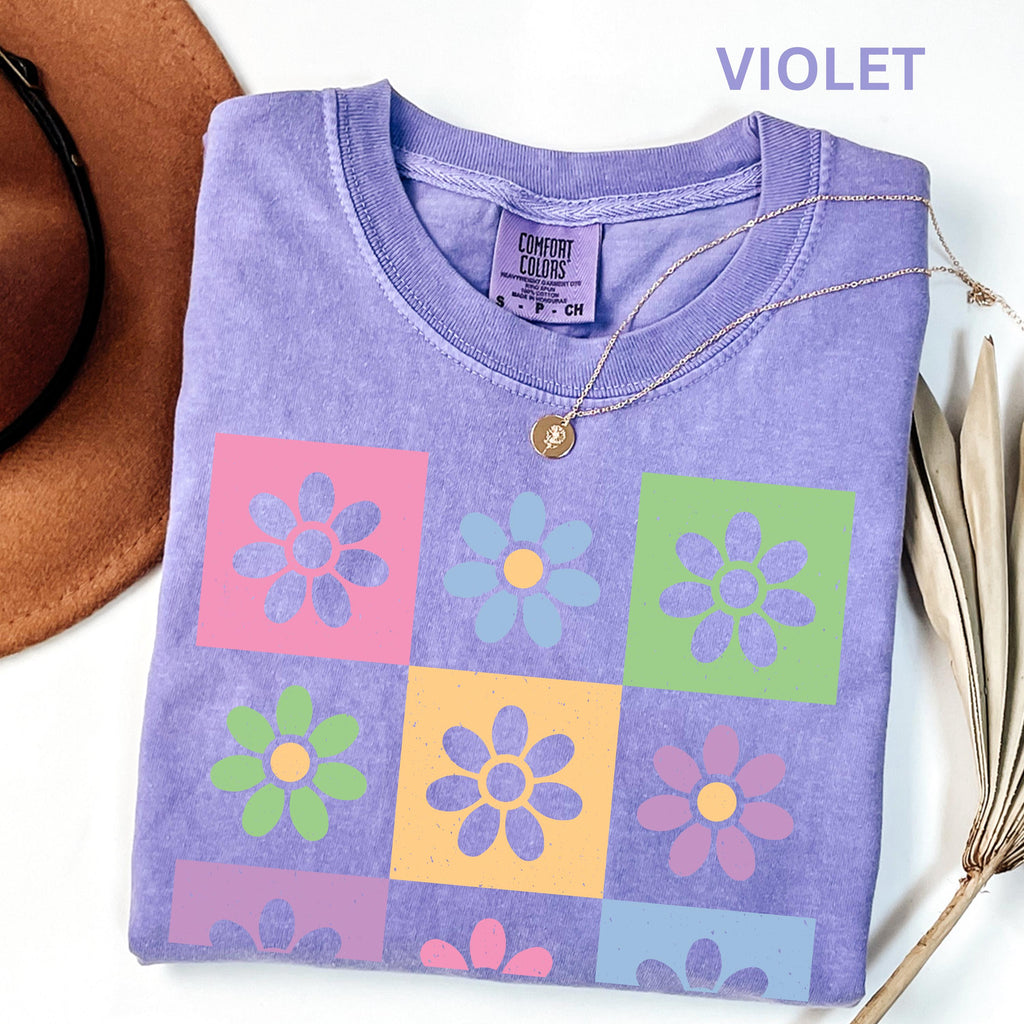 Comfort Colors Retro Checkered Flower Shirt, Summer Shirt for Women, Boho Floral T-Shirt, Floral Beach Shirt, Trendy Oversized Shirt Gift