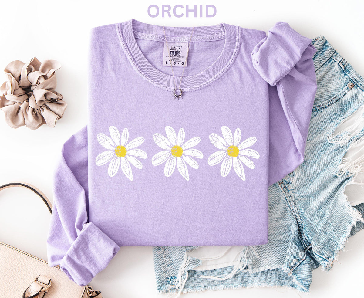 Comfort Colors Daisy  Spring Long Sleeve Shirt, Boho Floral Graphic Retro Aesthetic Long Shirt, Trendy Long Sleeve T Shirt for Women