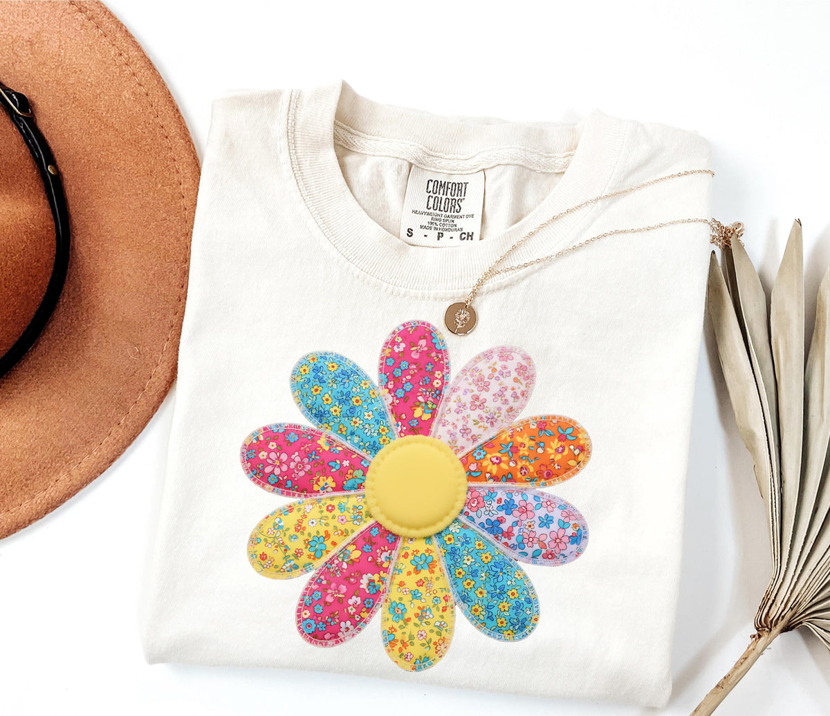 Comfort Colors Faux Patchwork Daisy Flower Shirt Retro Floral Shirt Spring Summer Flower Shirt Boho Daisy Tee Cute Floral Women Youth Shirt