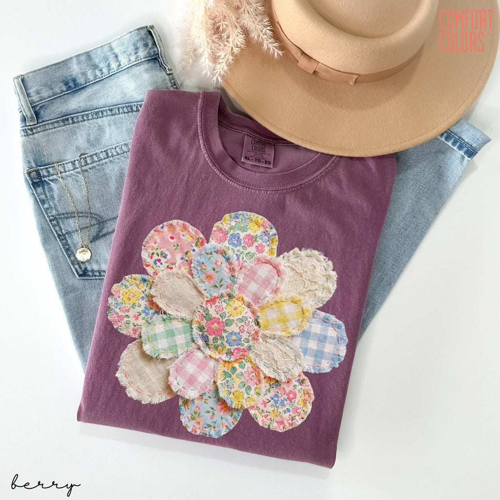 Comfort Colors® Faux Quilted Patchwork Daisy Shirt Floral Graphic Tee Vintage Aesthetic Flower Top Cottagecore Patchwork Shirt Spring Shirt