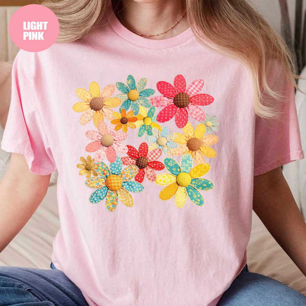 Comfort Colors® Faux Quilted Patchwork Daisy Shirt, Floral Graphic Tee Vintage Aesthetic Flower Top Cottagecore Patchwork Shirt Spring Shirt