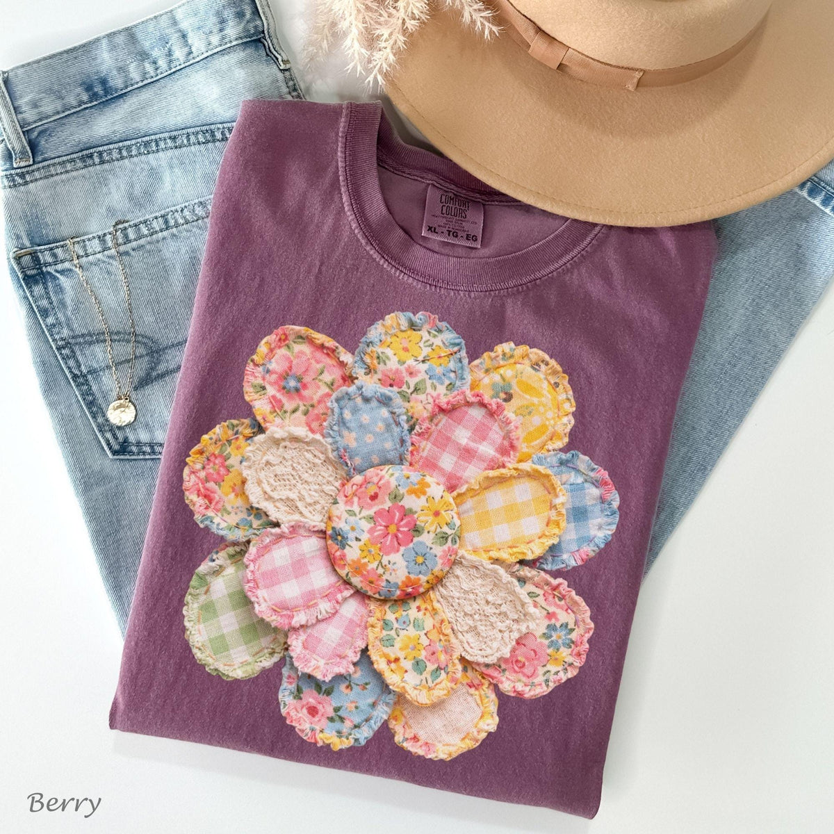 Comfort Colors® Faux Quilted Patchwork Daisy Shirt, Floral Graphic Tnk Top, Vintage Aesthetic Flower Top, Spring Cottagecore Patchwork Shirt