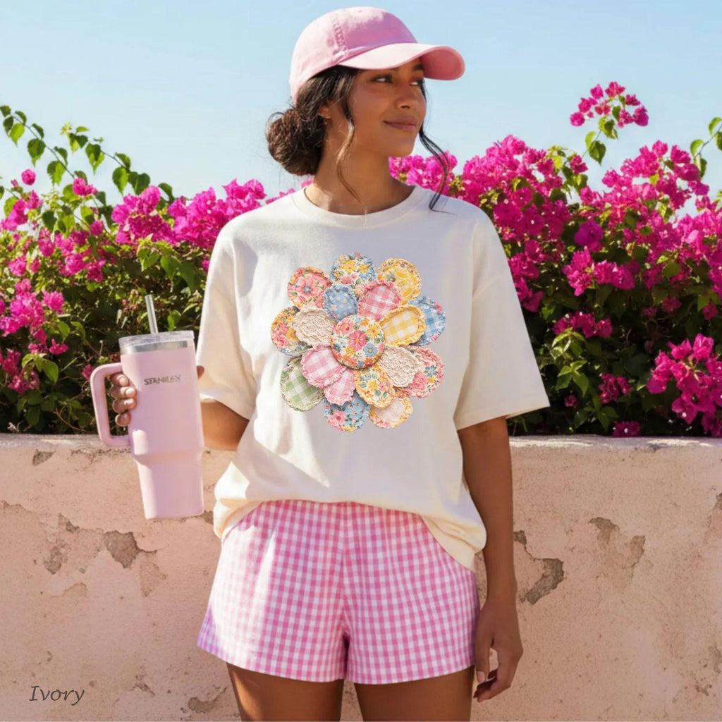 Comfort Colors® Faux Quilted Patchwork Daisy Shirt, Floral Graphic Tnk Top, Vintage Aesthetic Flower Top, Spring Cottagecore Patchwork Shirt