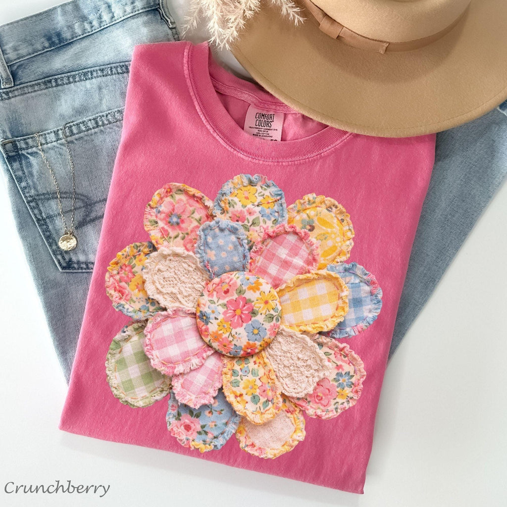 Comfort Colors® Faux Quilted Patchwork Daisy Shirt, Floral Graphic Tnk Top, Vintage Aesthetic Flower Top, Spring Cottagecore Patchwork Shirt