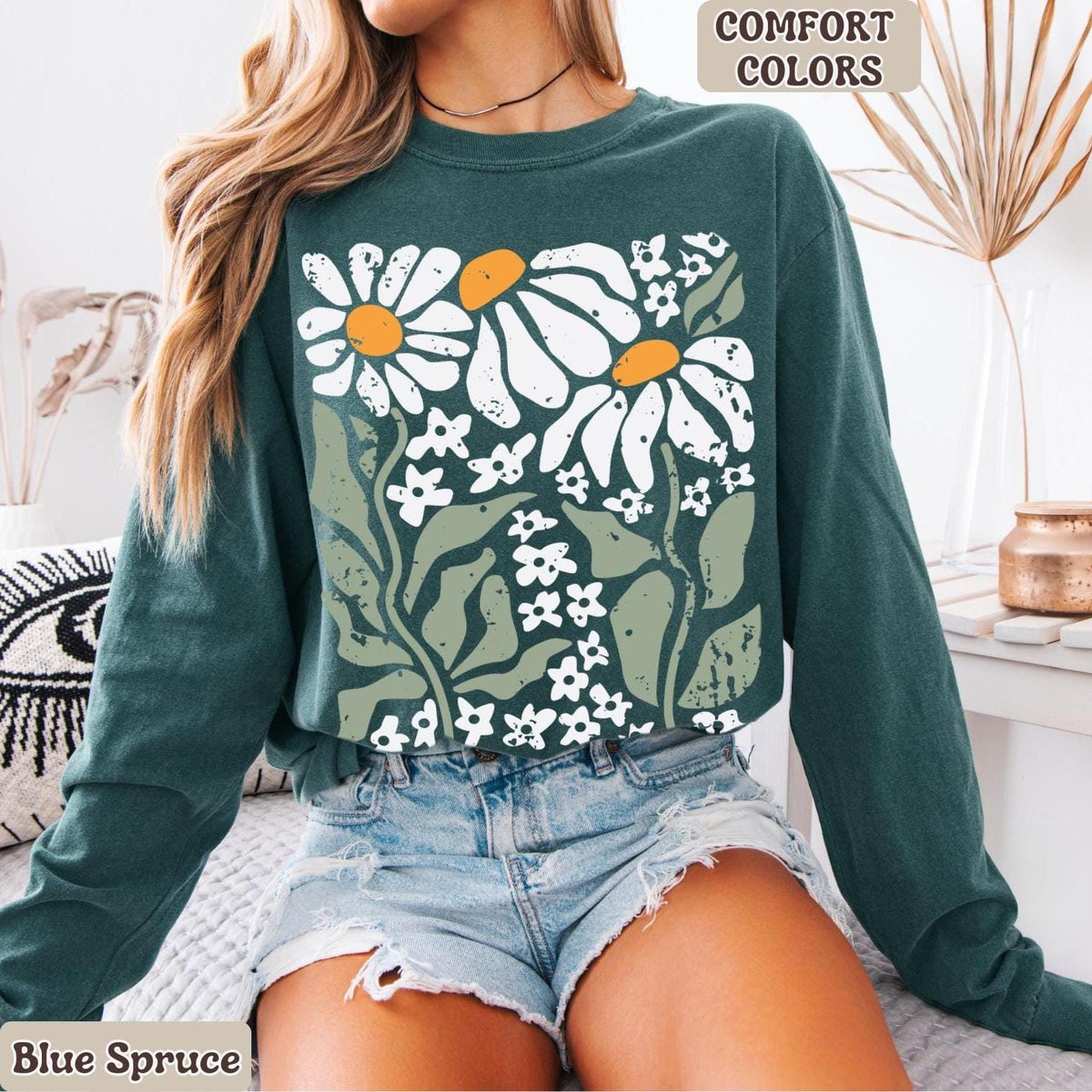 Boho Daisy Flower Tee, Comfort Colors Botanical Tee, Wildflower Shirt, Retro Floral T-Shirt, Plant Shirt, Gardener Shirt, Trendy Gift