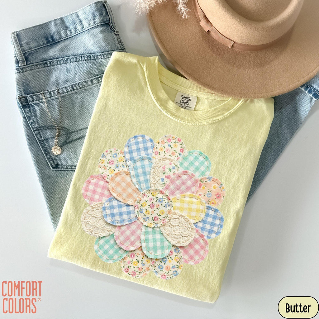 Comfort Colors® Faux Quilted Patchwork Daisy Shirt Floral Graphic Tee Vintage Aesthetic Flower Top Cottagecore Patchwork Shirt Spring Shirt