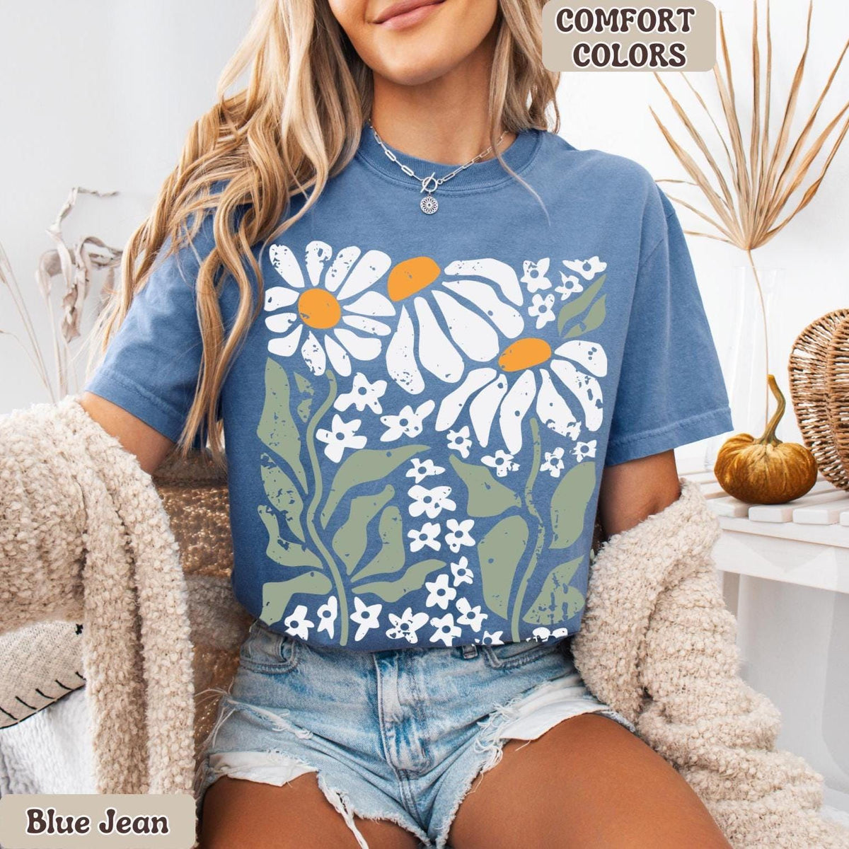 Boho Daisy Flower Tee, Comfort Colors Botanical Tee, Wildflower Shirt, Retro Floral T-Shirt, Plant Shirt, Gardener Shirt, Trendy Gift