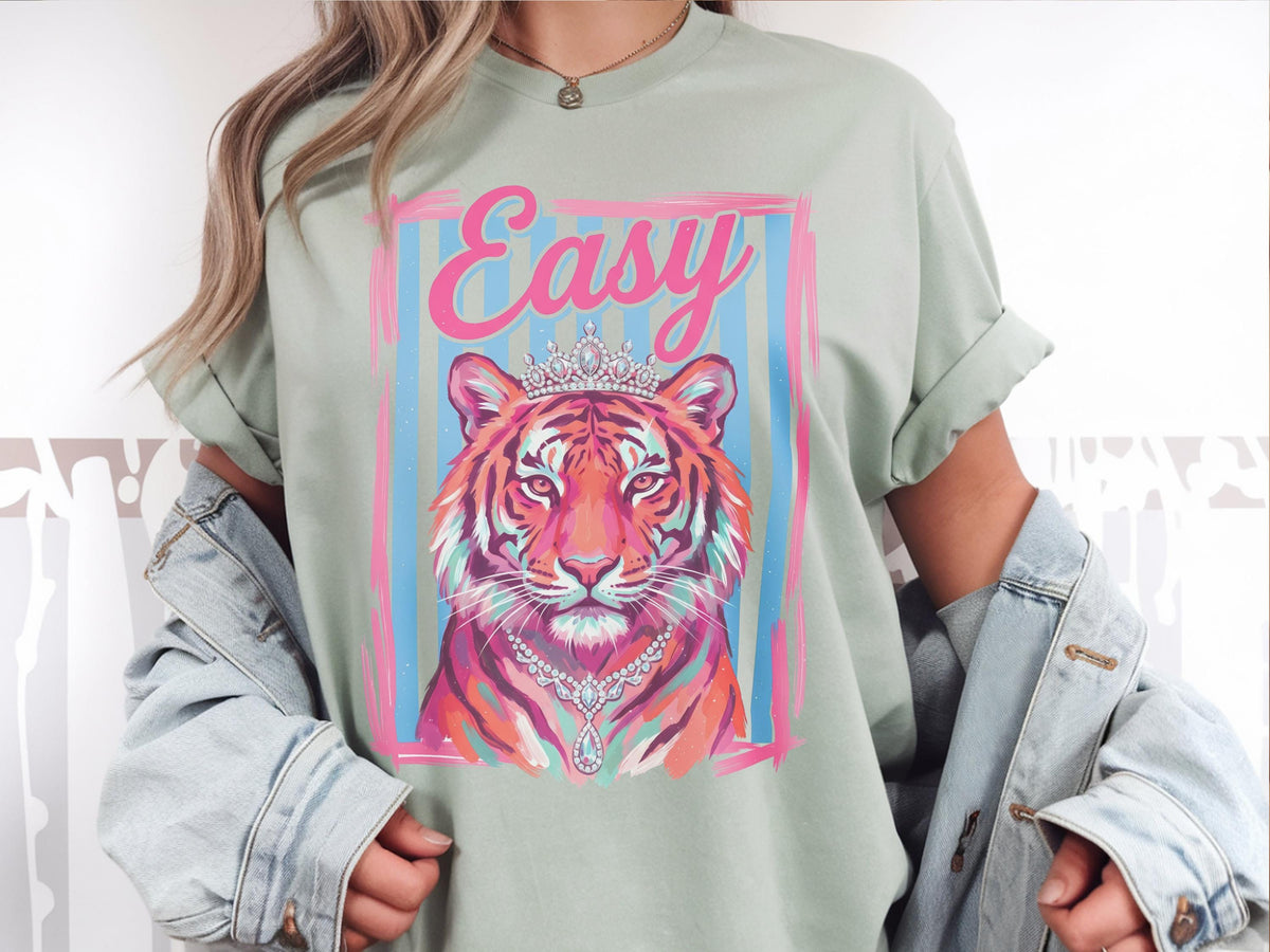 Preppy Tiger Graphic Comfort Colors™ T-Shirt Trendy Fashion Oversized Top Aesthetic Shirt for Women Teen Girl Apparel Shirt