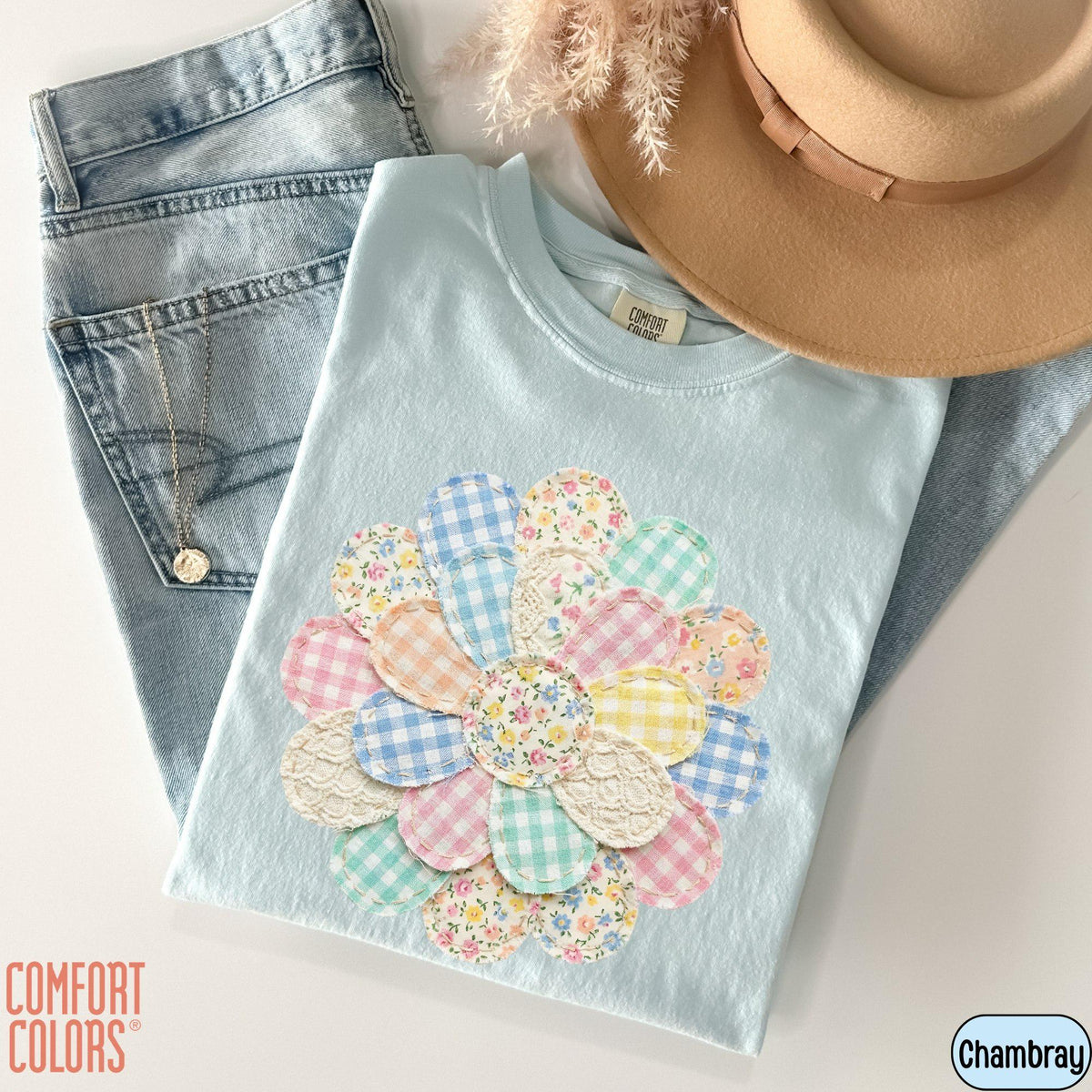 Comfort Colors® Faux Quilted Patchwork Daisy Shirt Floral Graphic Tee Vintage Aesthetic Flower Top Cottagecore Patchwork Shirt Spring Shirt