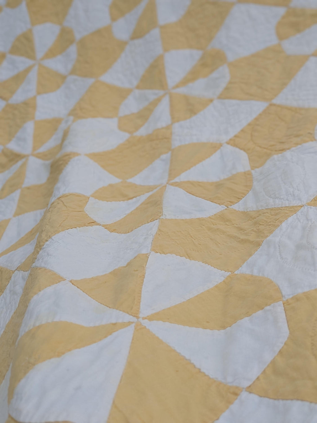 Antique yellow and white quilt | lightweight coverlet bedspread