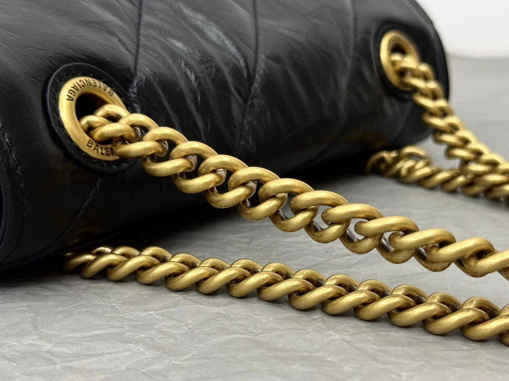 CRUSH SMALL CHAIN BAG 25 IN BLACK QUILTED CRUSHED CALFSKIN GOLD HARDWARE