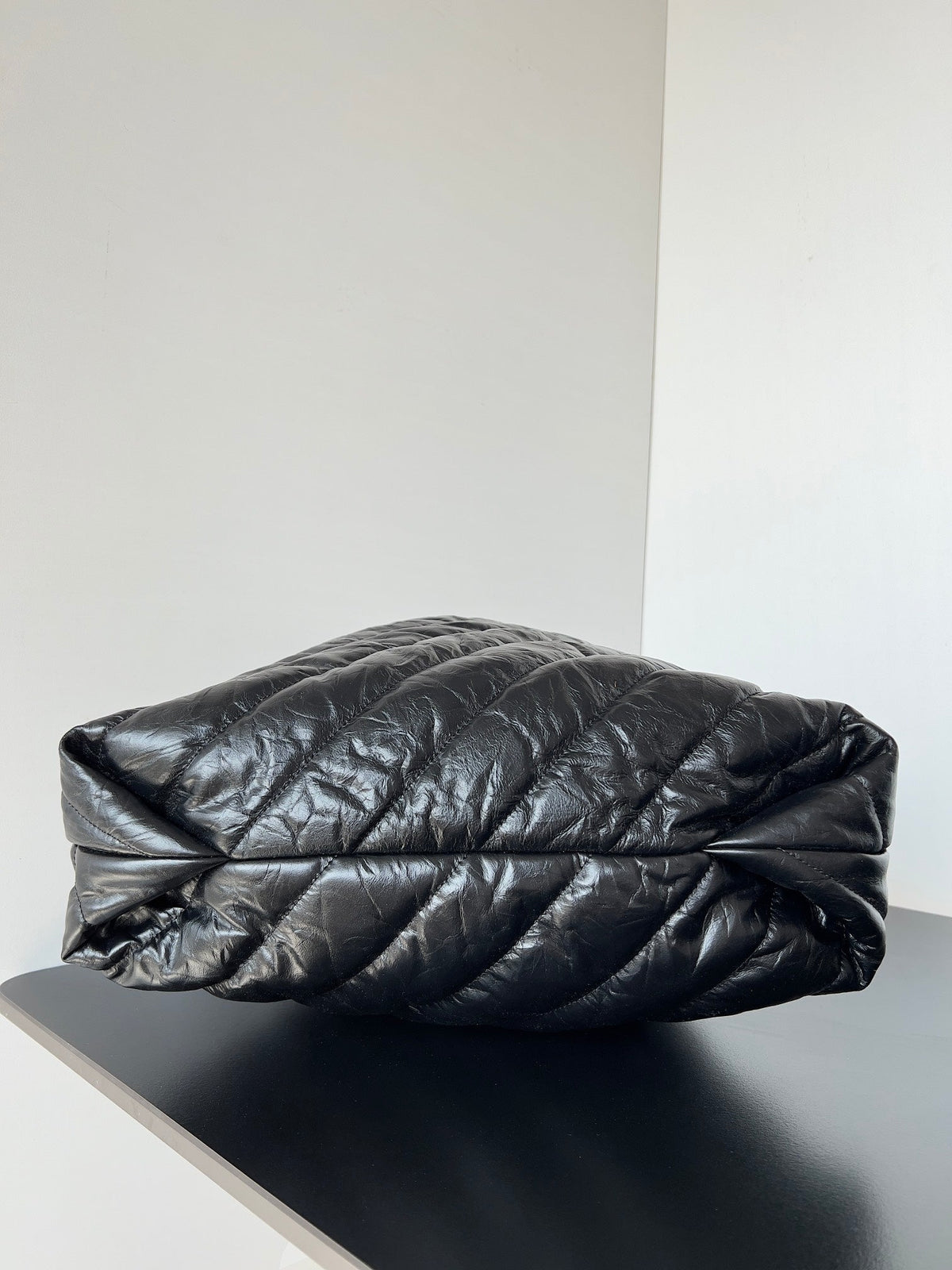CRUSH LARGE TOTE BAG 46 IN BLACK QUILTED CALFSKIN SILVER HARDWARE