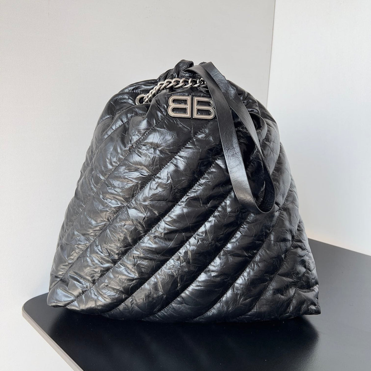 CRUSH LARGE TOTE BAG 46 IN BLACK QUILTED CALFSKIN SILVER HARDWARE